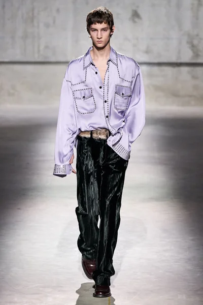 Look 8